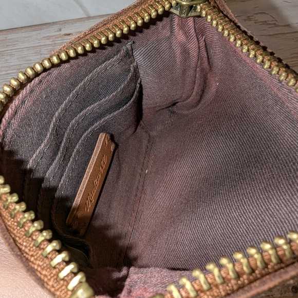 Madewell The Leather Pouch Wallet in English Saddle - Picture 8 of 11